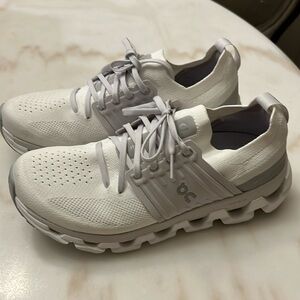 On Cloudswift 3 - Like new